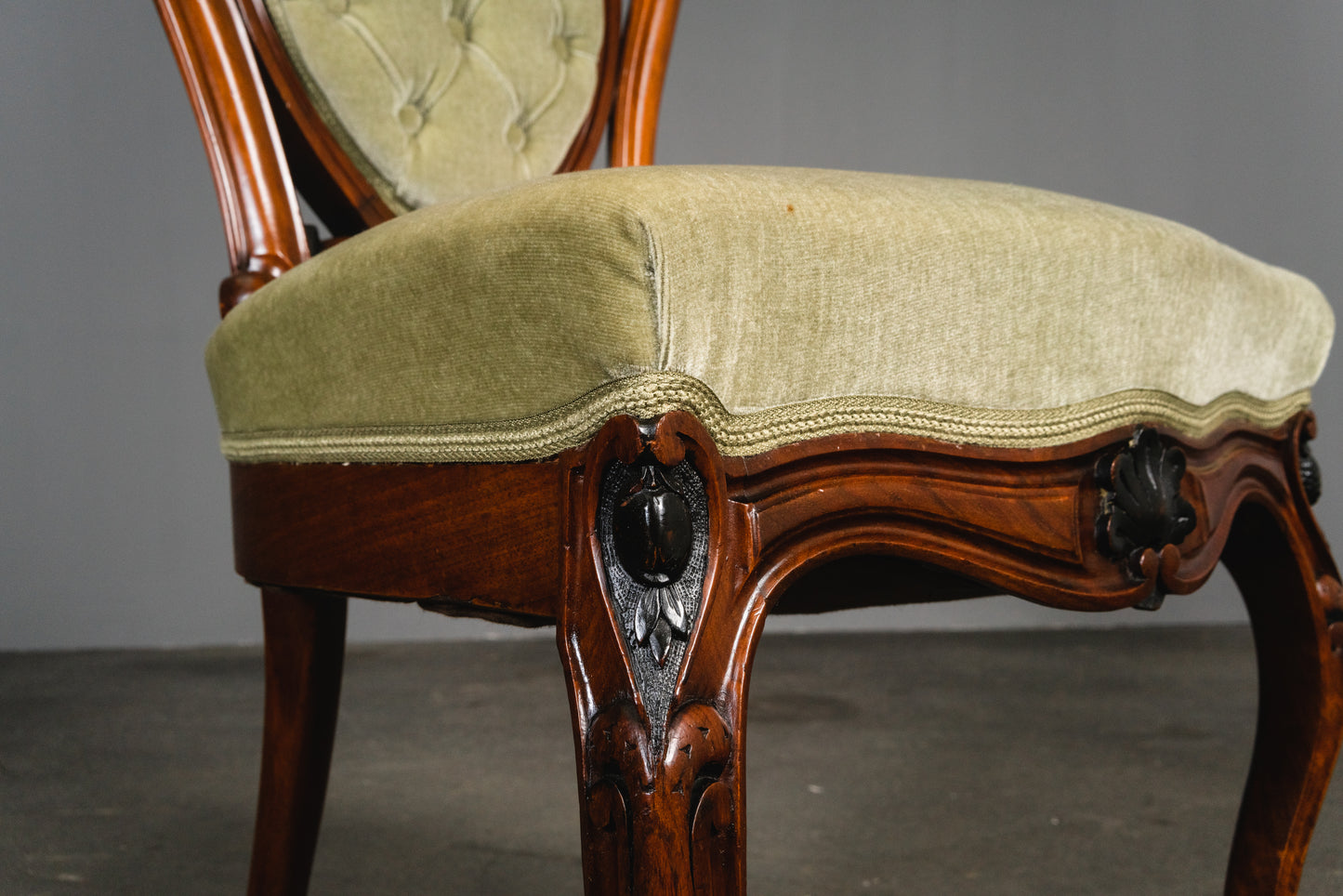 Elegante Louis Philippe Stühle im 4er Set, 2.Hälfte des 19.Jahrhunderts - Stuhl Chair Tisch Esstisch Nussbaum Alt Antik MÖBLINGER