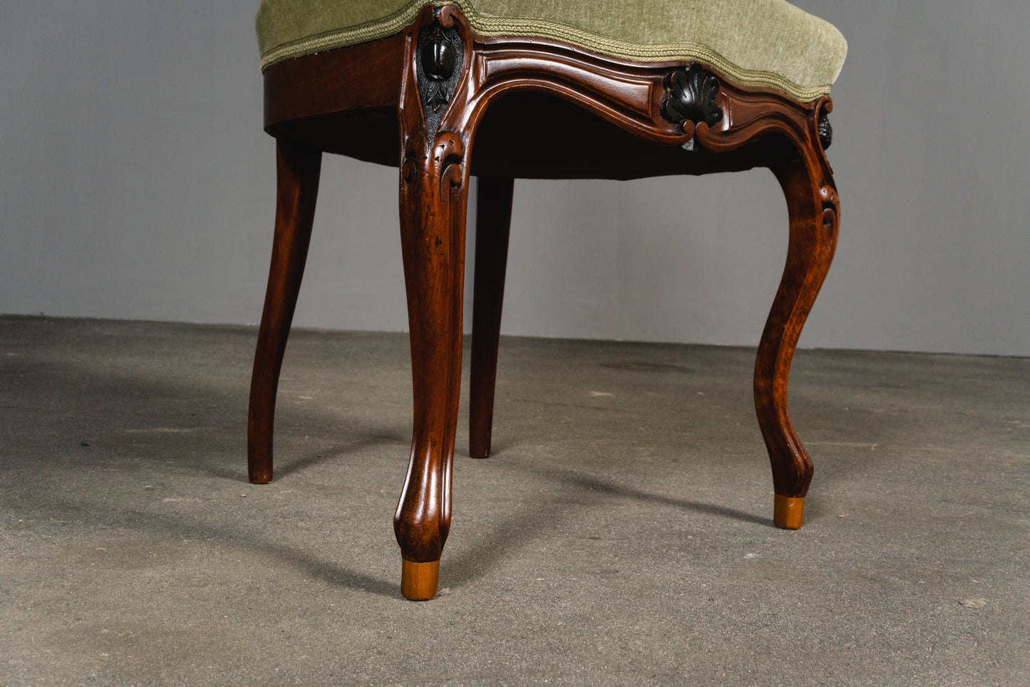 Elegante Louis Philippe Stühle im 4er Set, 2.Hälfte des 19.Jahrhunderts - Stuhl Chair Tisch Esstisch Nussbaum Alt Antik MÖBLINGER