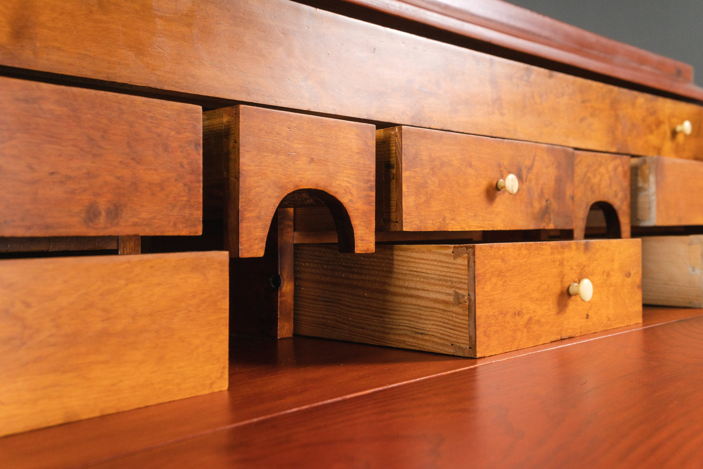 Besondere Kommode mit Sekretärfach im Biedermeier Stil, 1.Hälfte des 19.Jahrhunderts - Schrank Sekretär Schreibtisch Alt Antik MÖBLINGER