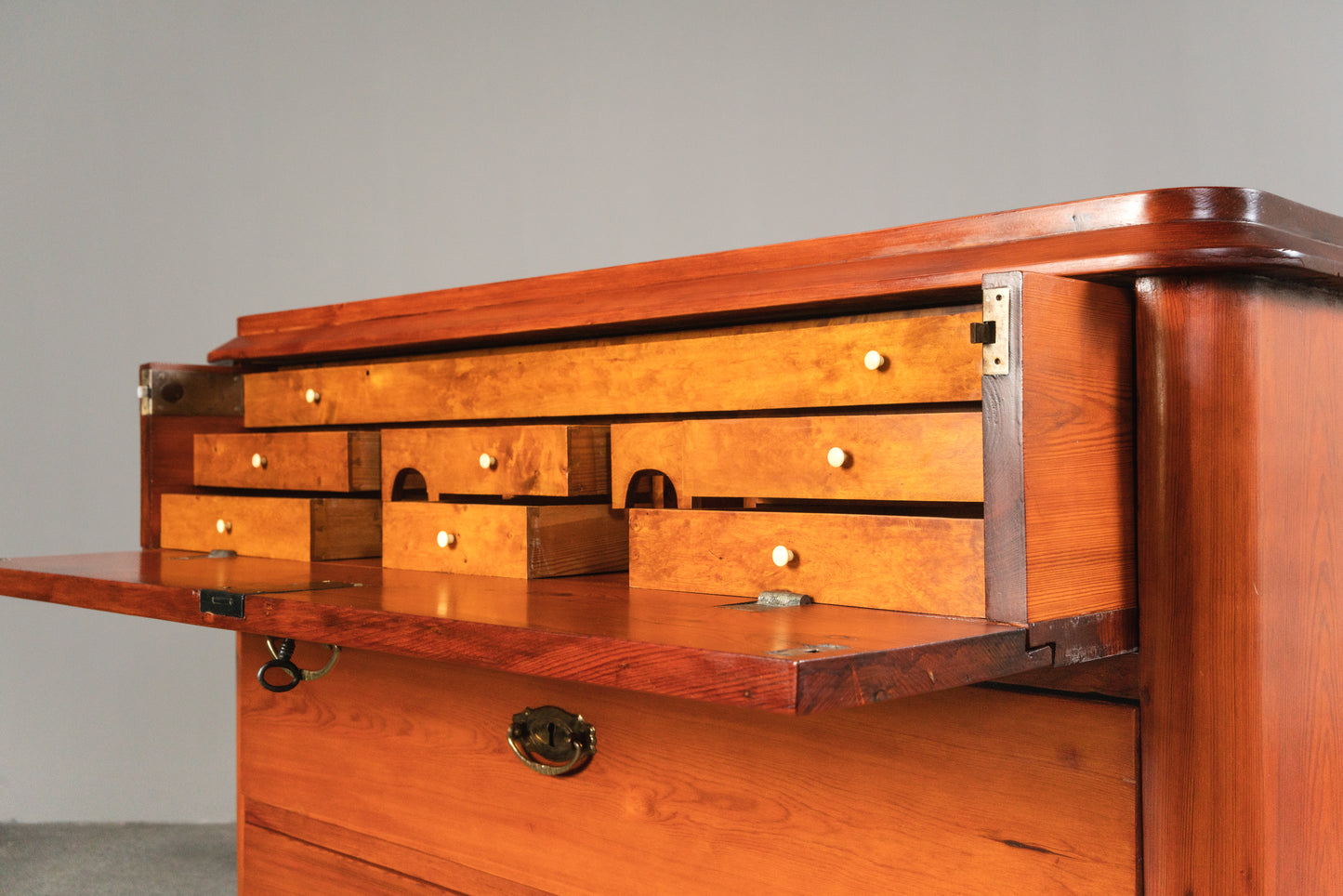 Besondere Kommode mit Sekretärfach im Biedermeier Stil, 1.Hälfte des 19.Jahrhunderts - Schrank Sekretär Schreibtisch Alt Antik MÖBLINGER
