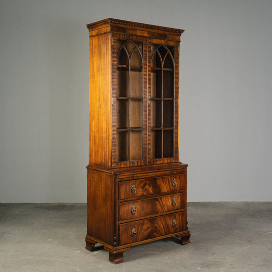 Eleganter Bücherschrank im Englischen Stil, 2.Hälfte des 20.Jahrhunderts - Vitrine Schrank Kommode Regal Alt Vintage MÖBLINGER