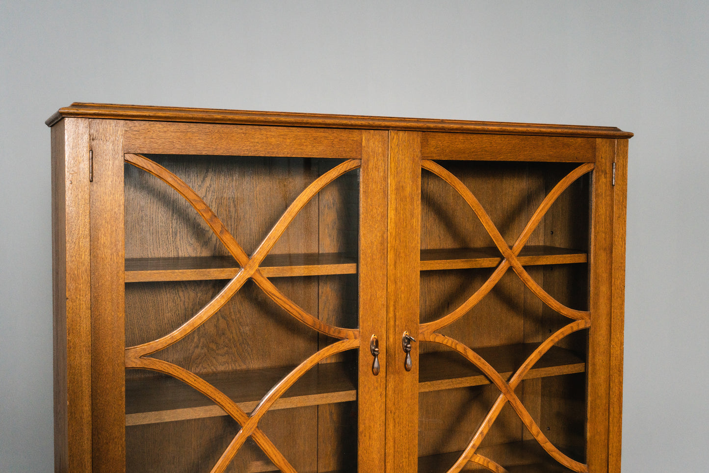Eleganter Jugendstil Bücherschrank, Anfang des 20.Jahrhunderts - Vitrine Sideboard Highboard Kommode Eiche Alt Antik MÖBLINGER