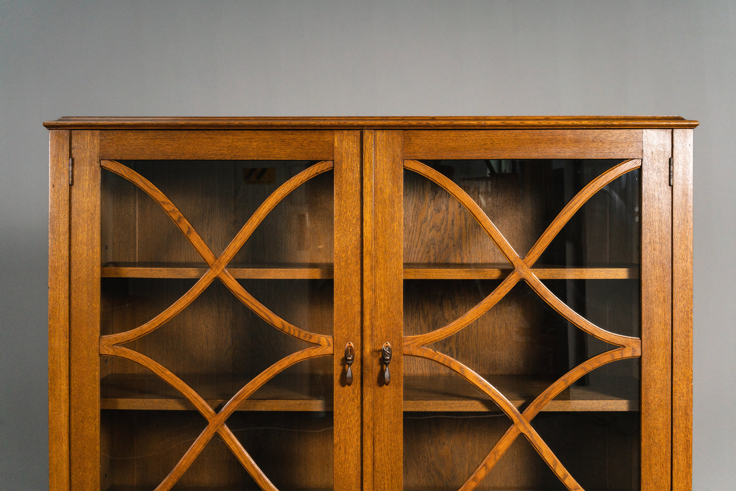 Eleganter Jugendstil Bücherschrank, Anfang des 20.Jahrhunderts - Vitrine Sideboard Highboard Kommode Eiche Alt Antik MÖBLINGER