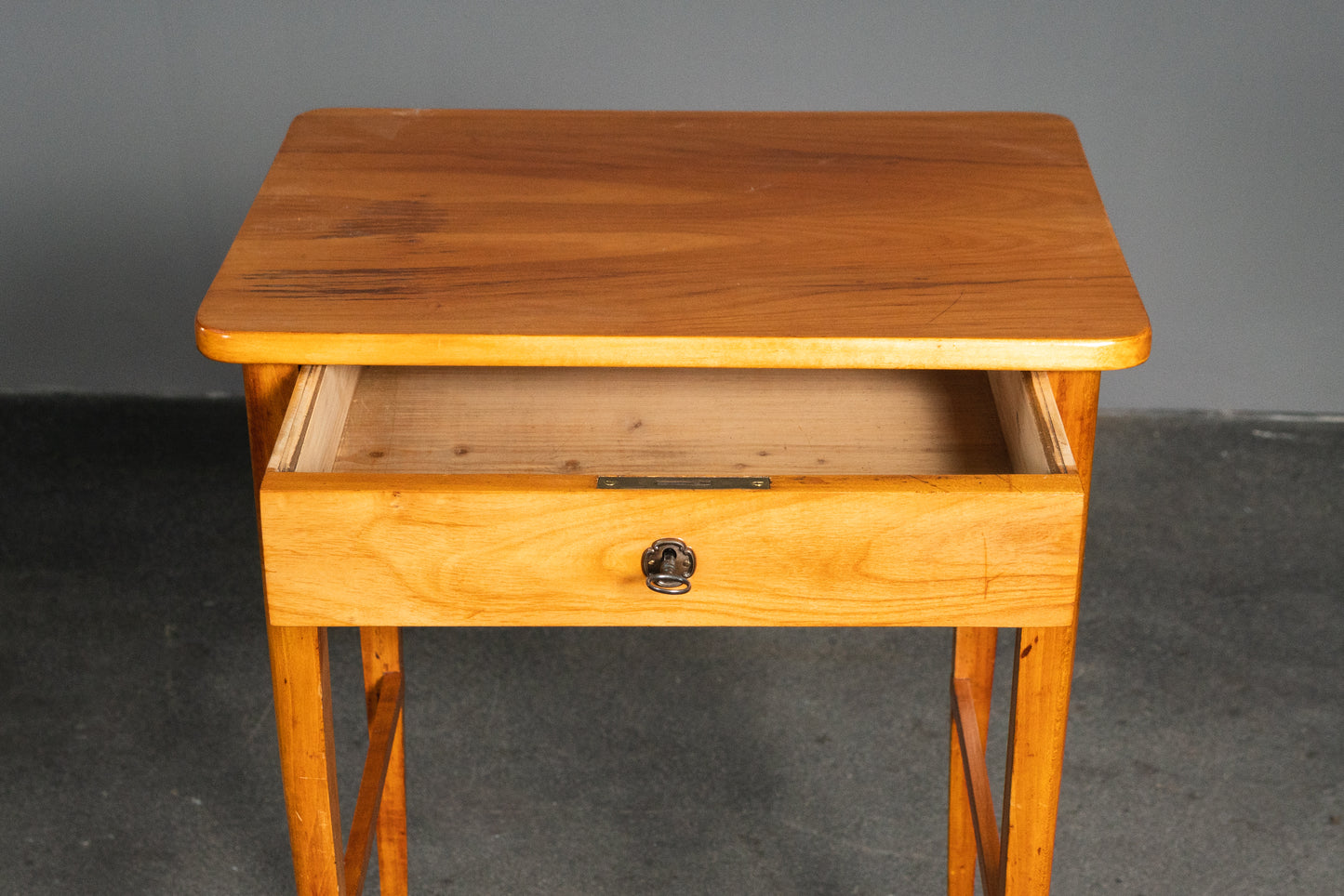 Eleganter Nähtisch im Biedermeier Stil, 1.Hälfte des 19.Jahrhunderts - Tisch Kommode Schrank Regal Beistelltisch Alt Antik MÖBLINGER