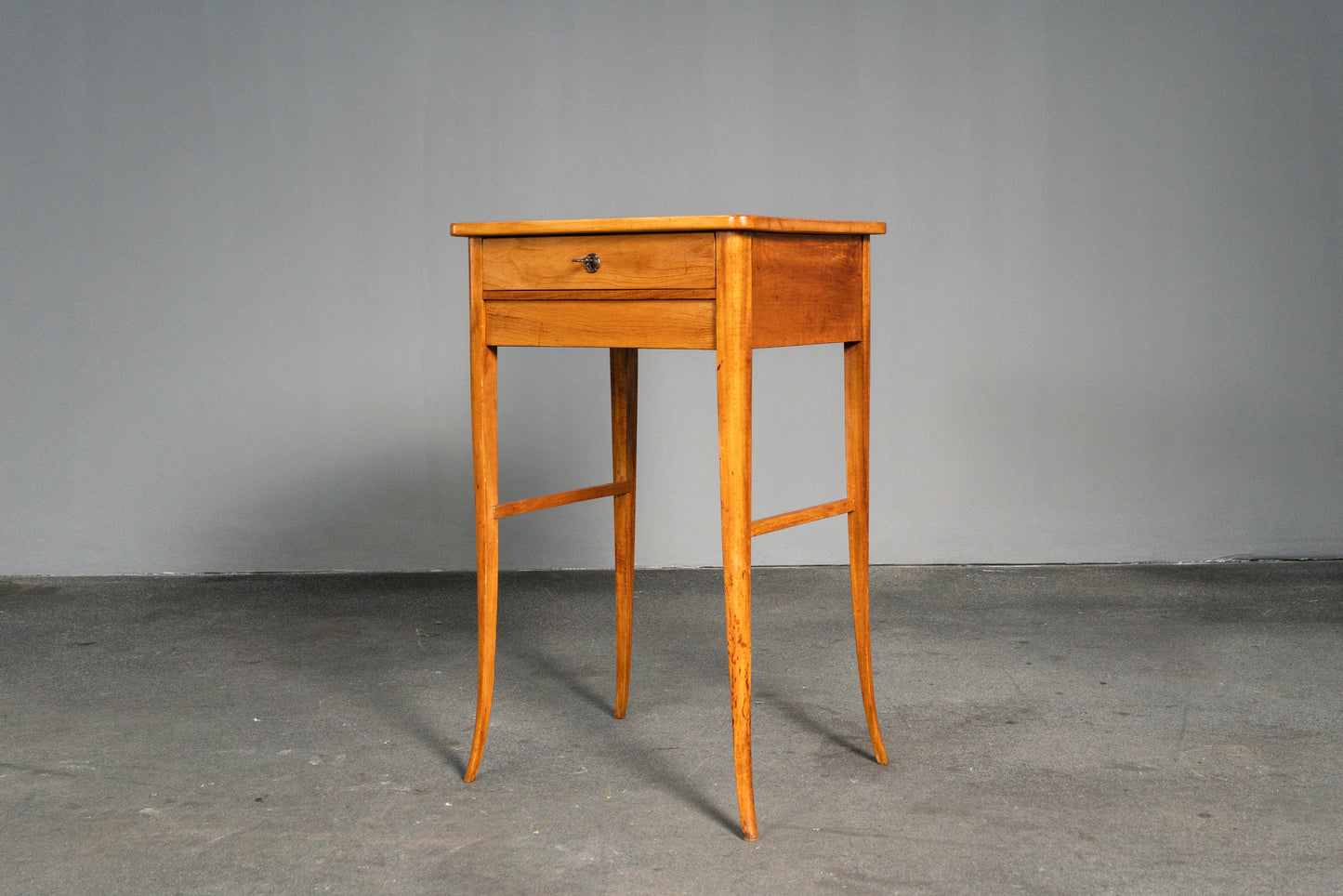 Eleganter Nähtisch im Biedermeier Stil, 1.Hälfte des 19.Jahrhunderts - Tisch Kommode Schrank Regal Beistelltisch Alt Antik MÖBLINGER