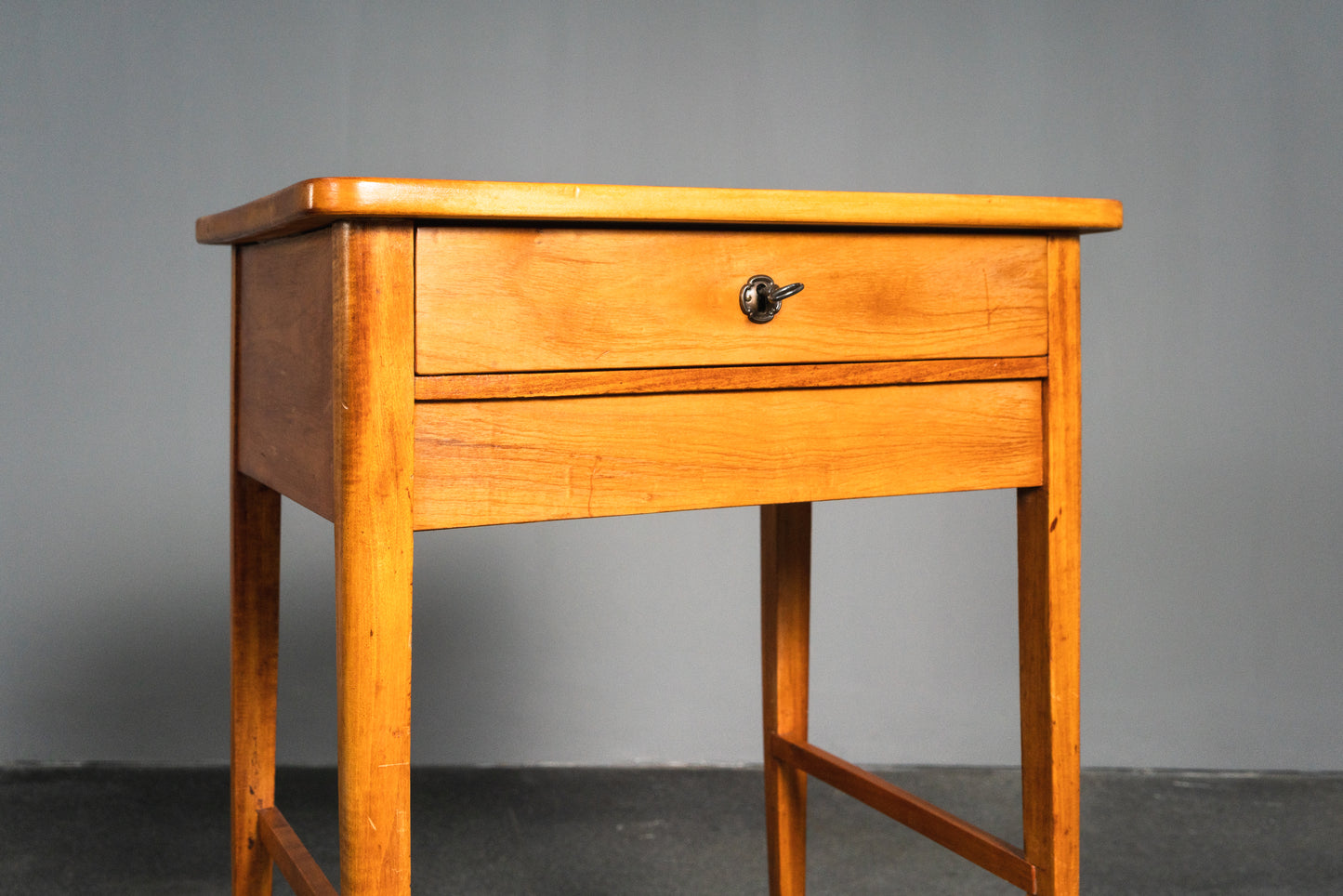 Eleganter Nähtisch im Biedermeier Stil, 1.Hälfte des 19.Jahrhunderts - Tisch Kommode Schrank Regal Beistelltisch Alt Antik MÖBLINGER