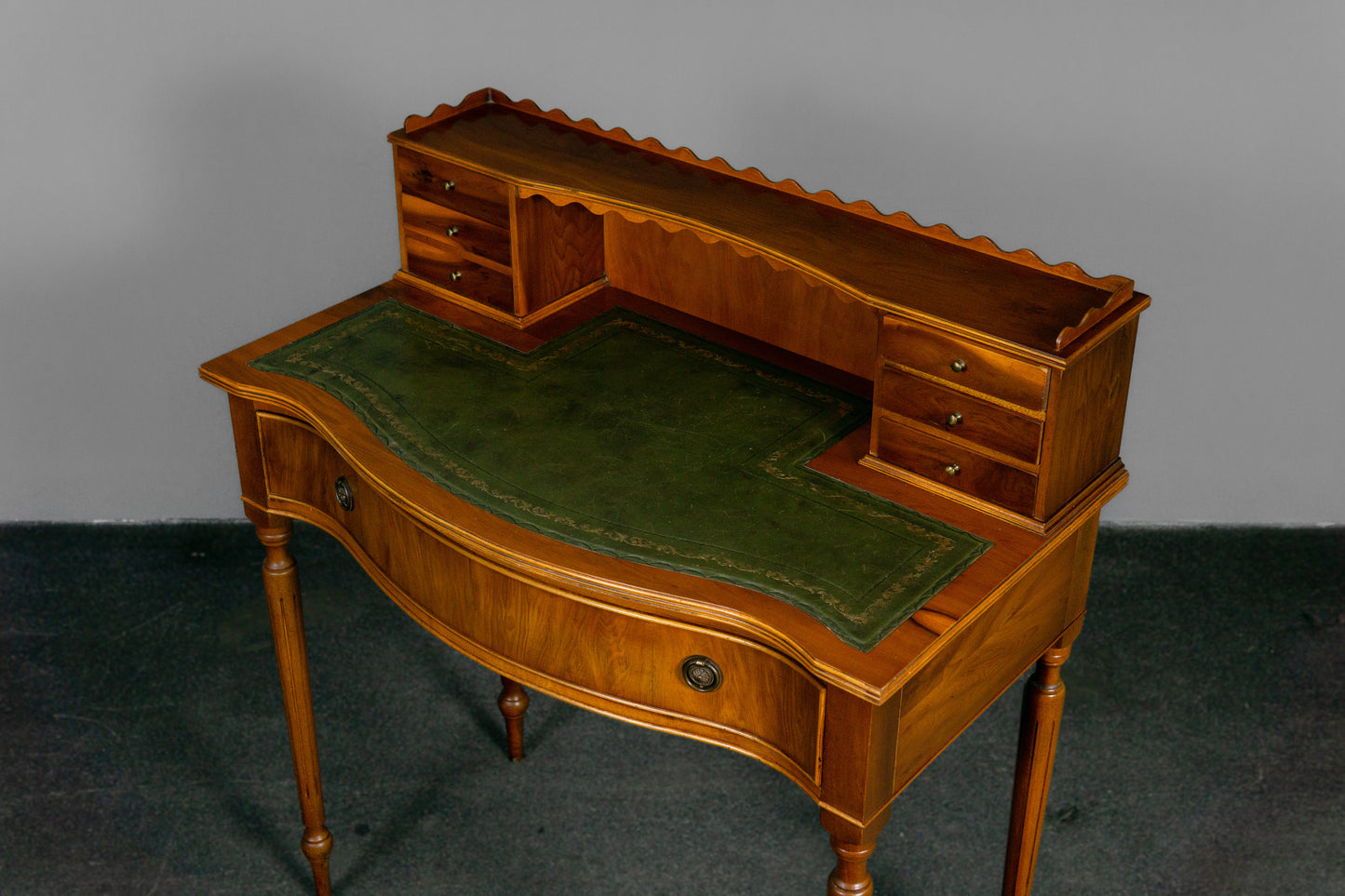 Eleganter Damensekretär im Englischen Stil -  Schreibtisch Sekretär Desk Büro Office Alt Vintage MÖBLINGER
