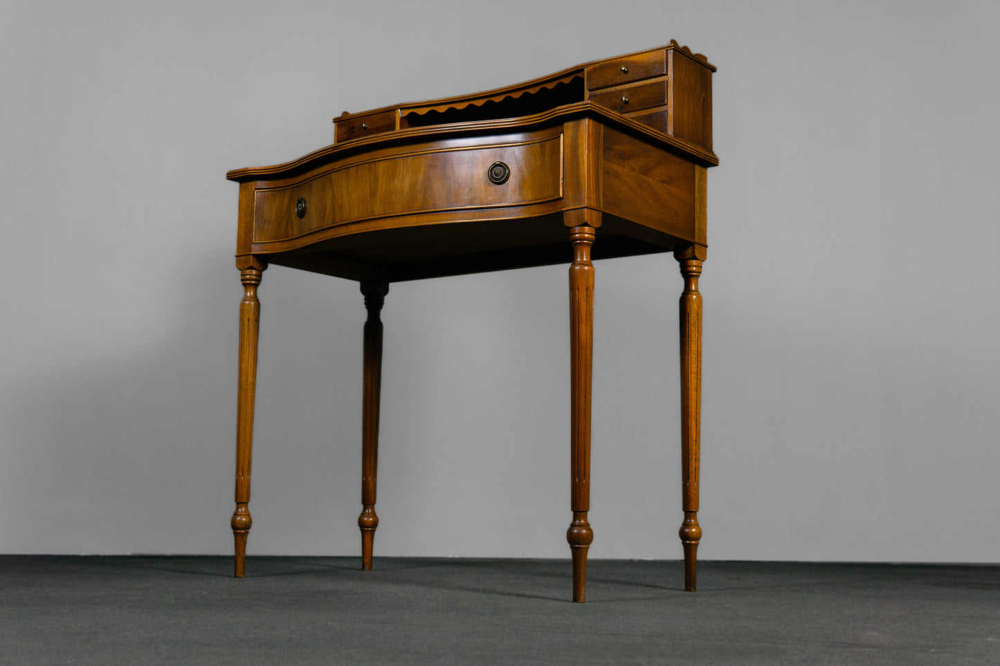 Eleganter Damensekretär im Englischen Stil -  Schreibtisch Sekretär Desk Büro Office Alt Vintage MÖBLINGER