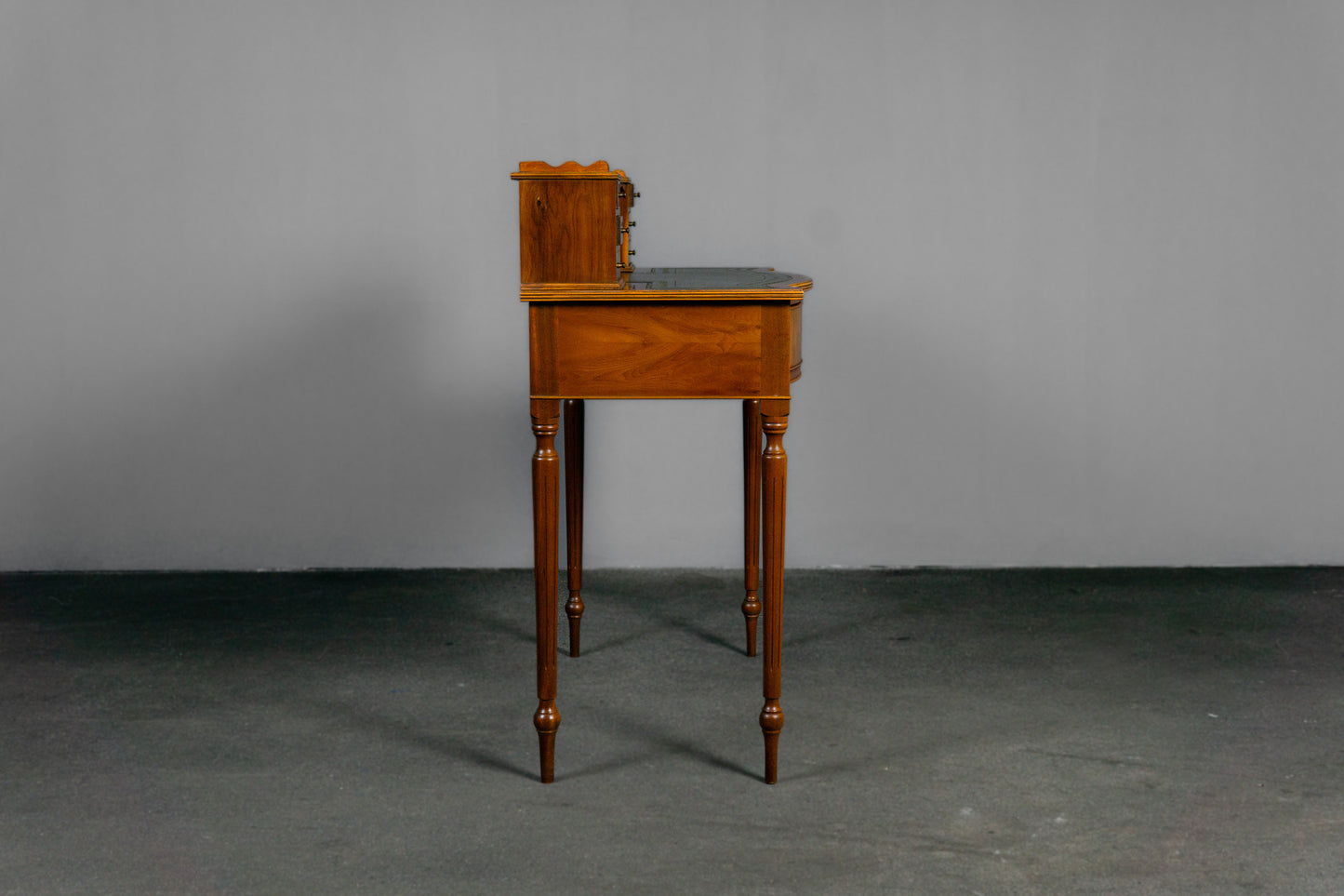 Eleganter Damensekretär im Englischen Stil -  Schreibtisch Sekretär Desk Büro Office Alt Vintage MÖBLINGER