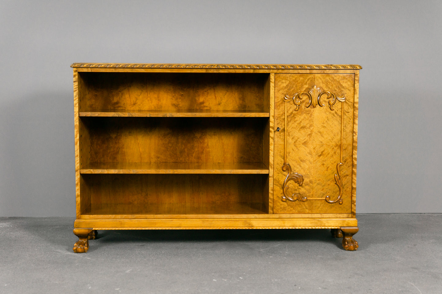 Stilvolles Neorenaissance Bücherregal, erste Hälfte des 20.Jahrhunderts - kleines Regal Antike Kommode Konsole Schrank Sideboard Alt Antik MÖBLINGER