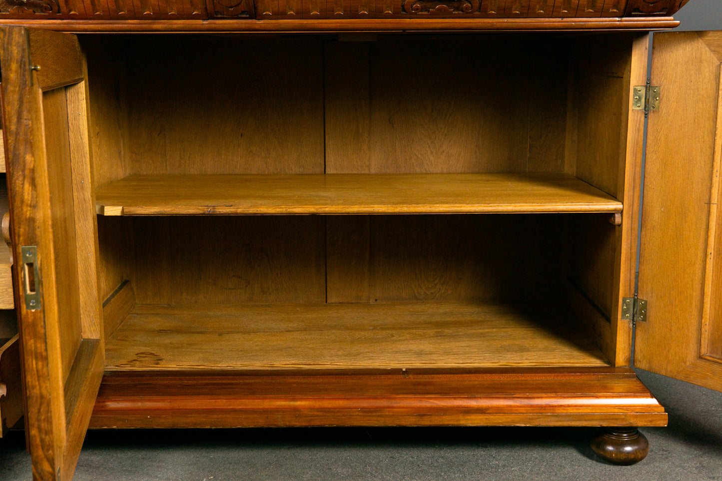 Erstklassige Gründerzeit Anrichte, 2. Hälfte des 19.Jahrhunderts - Antik Kommode Schrank Sideboard Alt MÖBLINGER