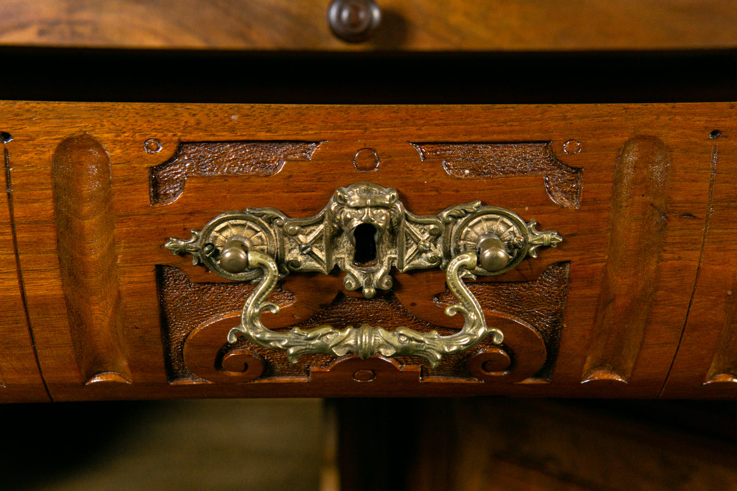 Erstklassige Gründerzeit Anrichte, 2. Hälfte des 19.Jahrhunderts - Antik Kommode Schrank Sideboard Alt MÖBLINGER