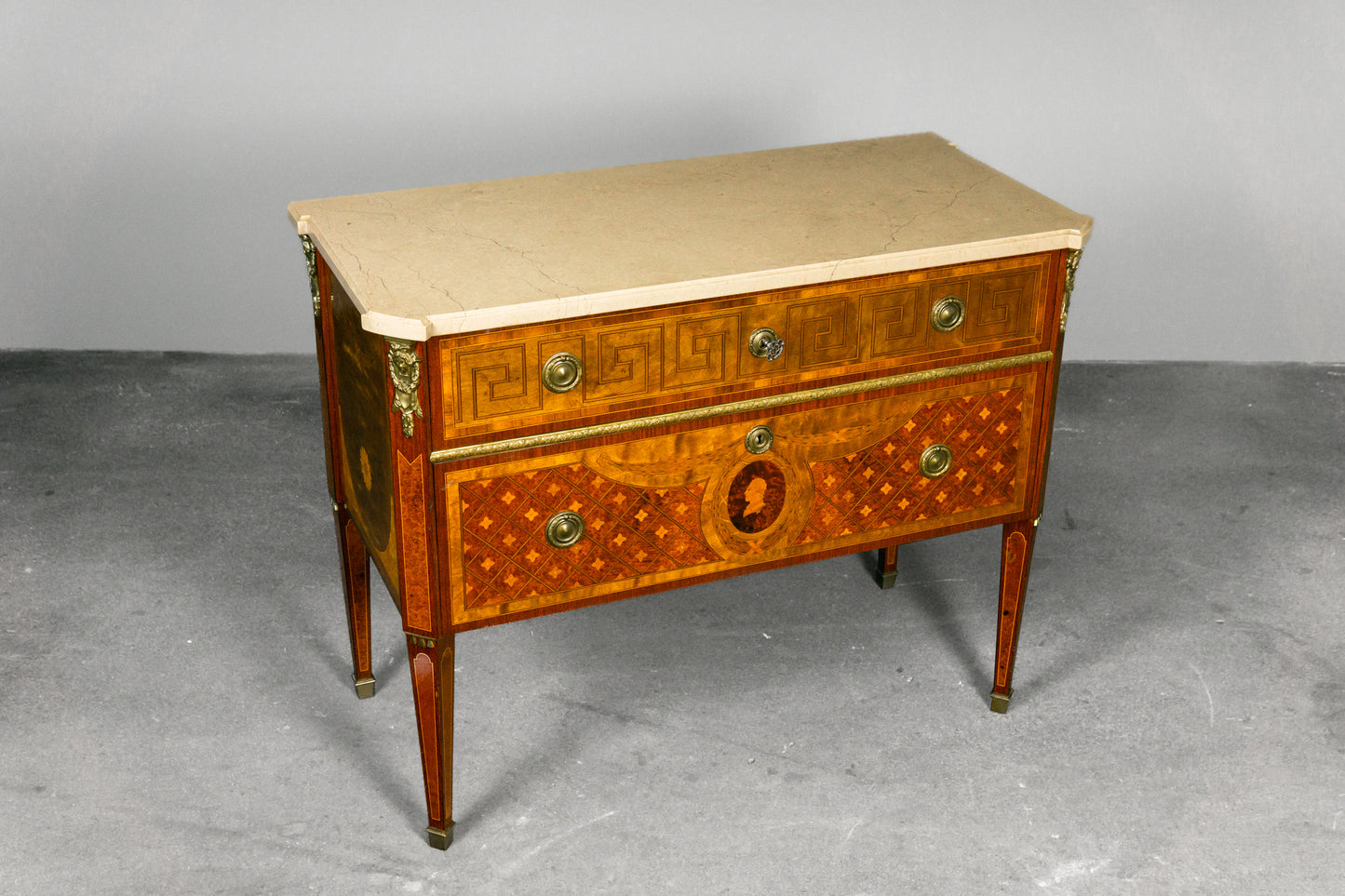 Wunderschöne Kommode im Louis XVI Stil, 2.Hälfte des 20.Jahrhunderts - Schrank Anrichte Regal Sideboard Vintage Alt MÖBLINGER