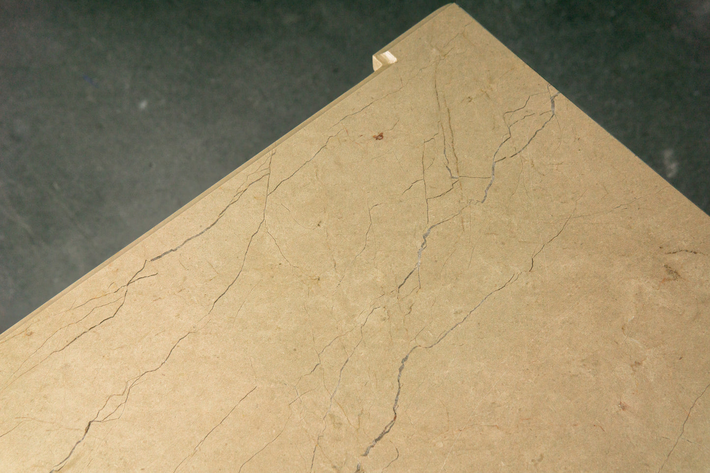 Wunderschöne Kommode im Louis XVI Stil, 2.Hälfte des 20.Jahrhunderts - Schrank Anrichte Regal Sideboard Vintage Alt MÖBLINGER