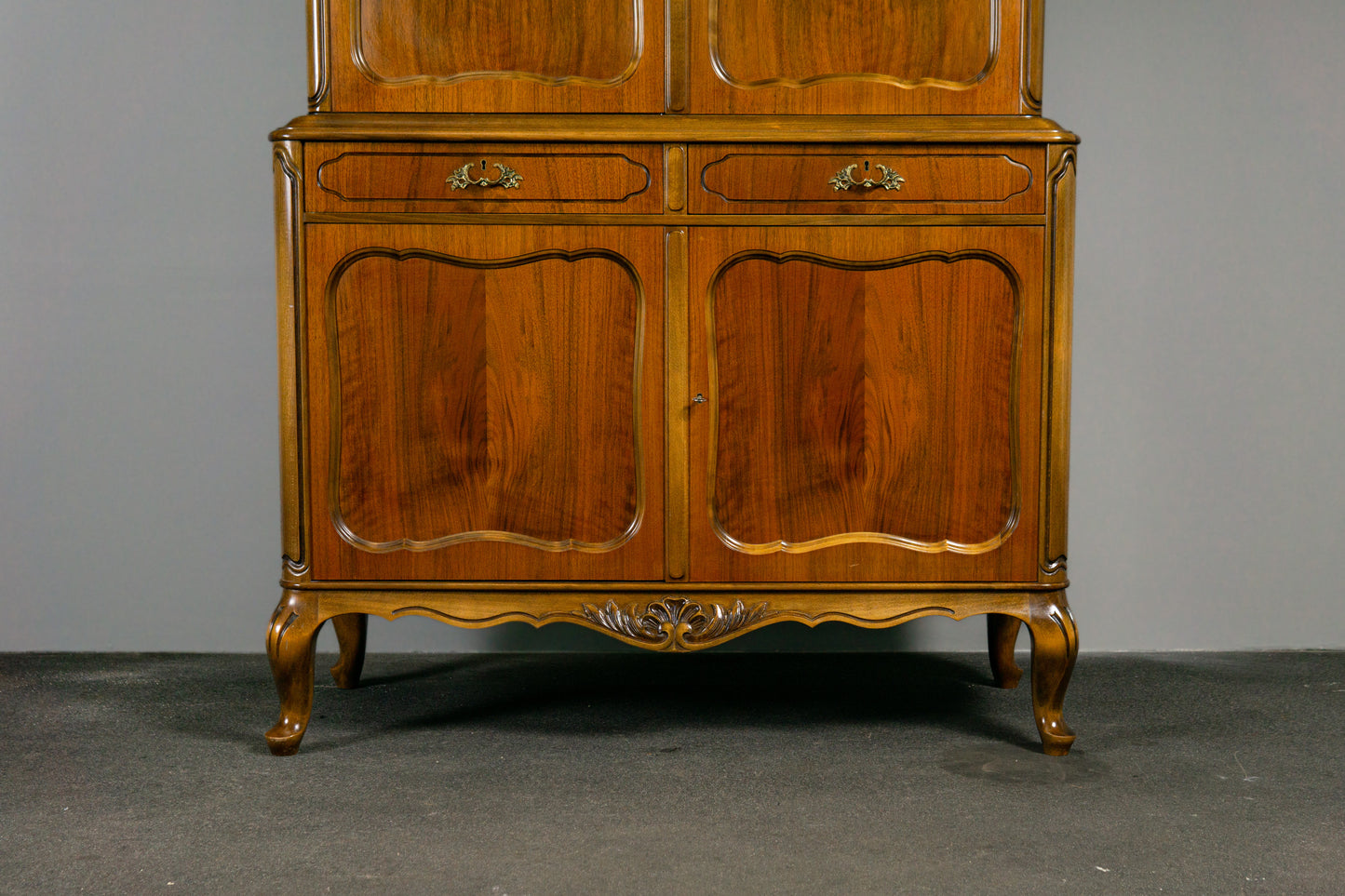 Schöner Buffetschrank im Barockstil, 2.Hälfte des 20.Jahrhunderts - Schrank Kommode Kleiderschrank Wäscheschrank Regal Alt Vintage MÖBLINGER