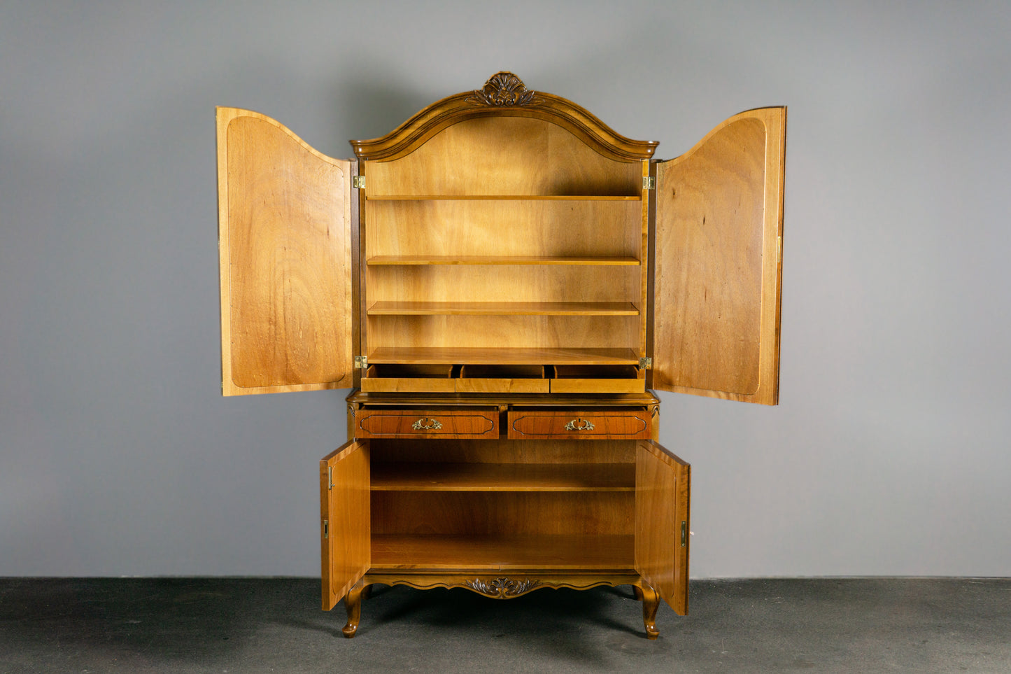 Schöner Buffetschrank im Barockstil, 2.Hälfte des 20.Jahrhunderts - Schrank Kommode Kleiderschrank Wäscheschrank Regal Alt Vintage MÖBLINGER