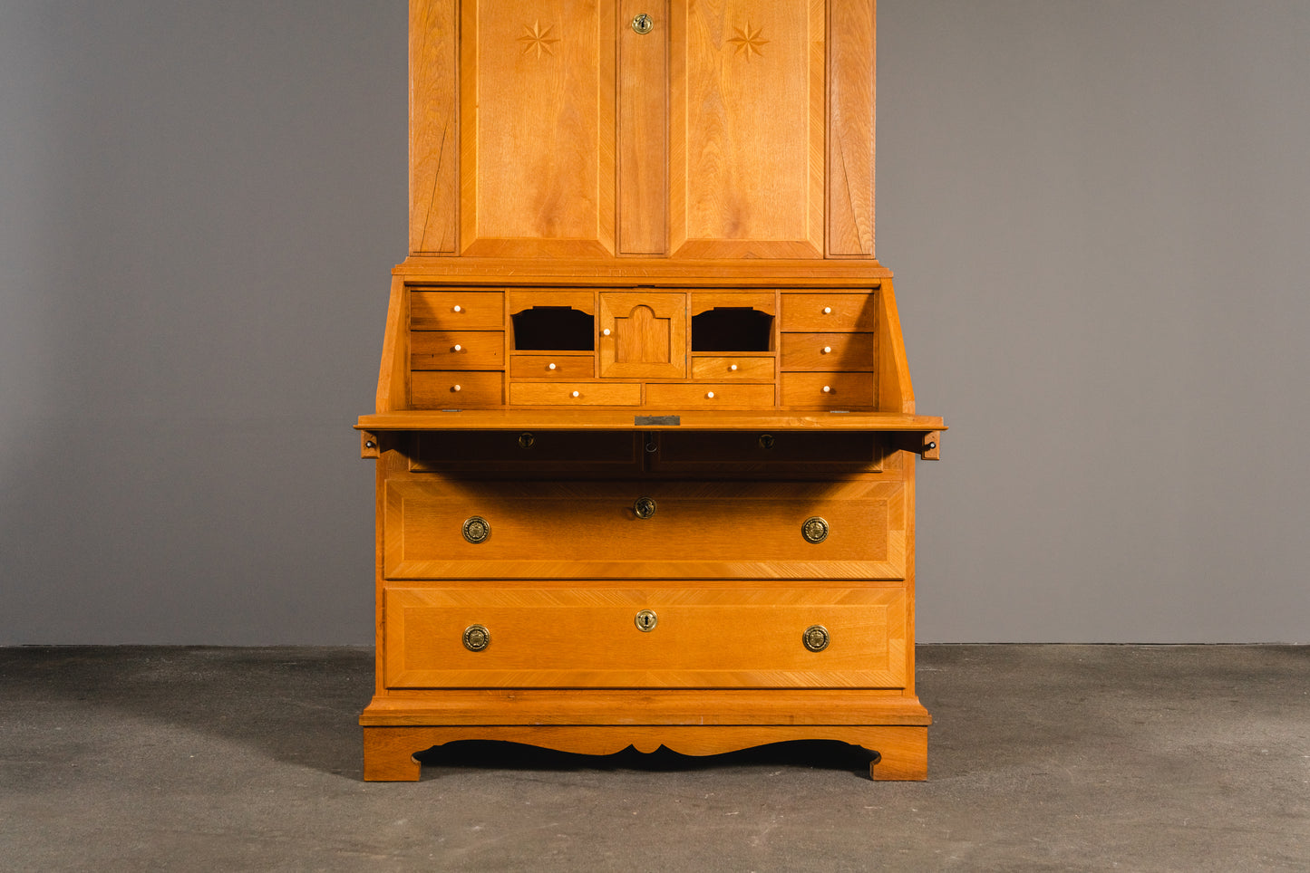 Schöner Schrägklappen-Aufsatzsekretär, 2.Hälfte des 20.Jahrhunderts - Sekretär Aufsatzsekretär Kommode Anrichte Schrank Buffet Alt Antik MÖBLINGER