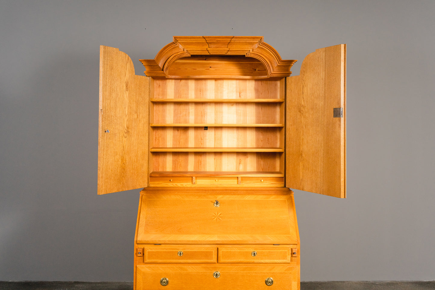 Schöner Schrägklappen-Aufsatzsekretär, 2.Hälfte des 20.Jahrhunderts - Sekretär Aufsatzsekretär Kommode Anrichte Schrank Buffet Alt Antik MÖBLINGER