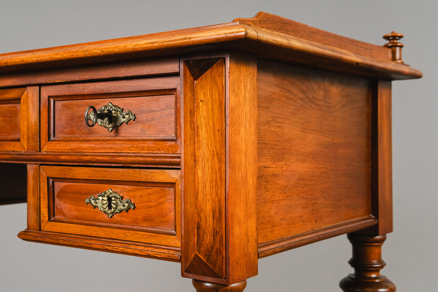 Edler Gründerzeit Schreibtisch, zweite Hälfte des 19.Jahrhunderts - Sekretär Desk Tisch Damenschreibtisch Büro Alt Antik MÖBLINGER