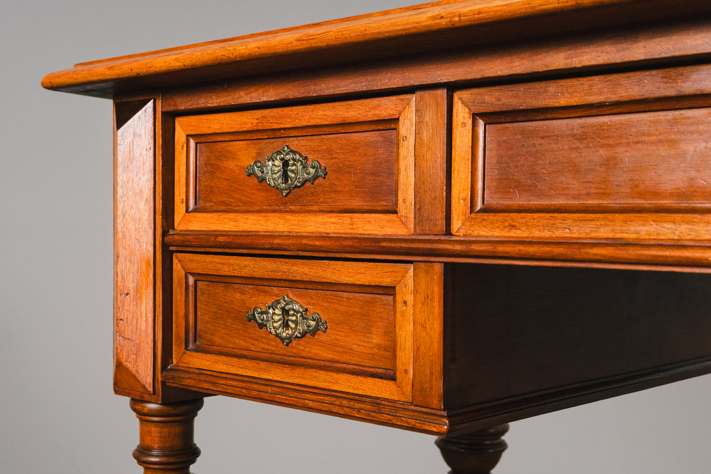 Edler Gründerzeit Schreibtisch, zweite Hälfte des 19.Jahrhunderts - Sekretär Desk Tisch Damenschreibtisch Büro Alt Antik MÖBLINGER