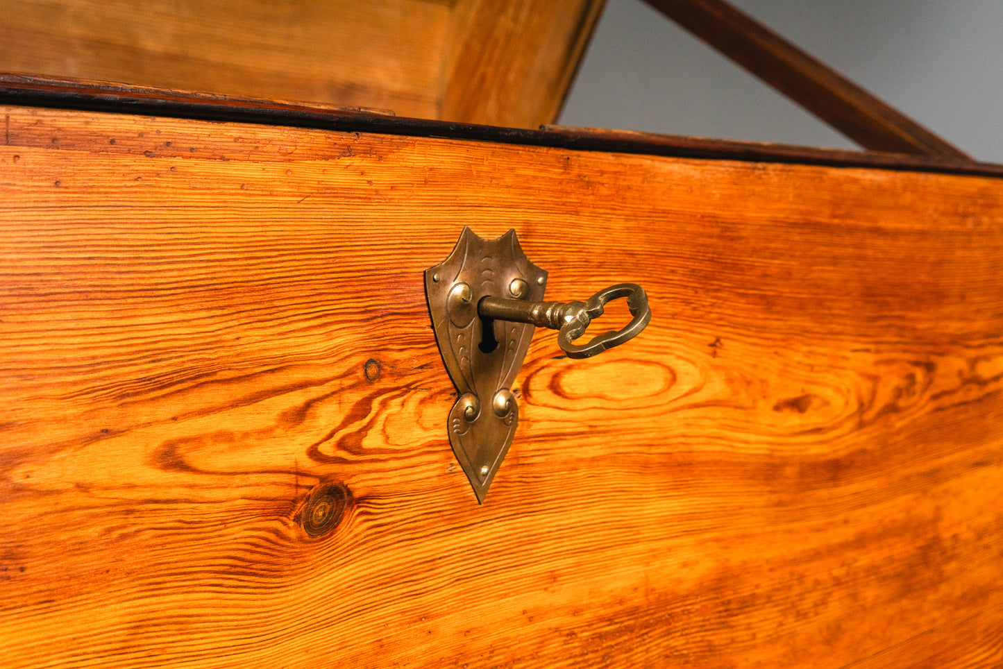 Schlichte Runddeckeltruhe, 19.Jahrhundert - Truhe Kiste Box Chest Schrank Kommode Alt Antik MÖBLINGER