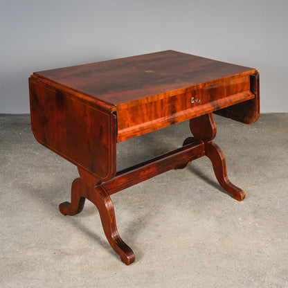 Originaler Biedermeier Schreibtisch, erste Hälfte des 19.Jahrhunderts - Tisch Desk Büro Mahagoni Stuhl Alt Antik MÖBLINGER