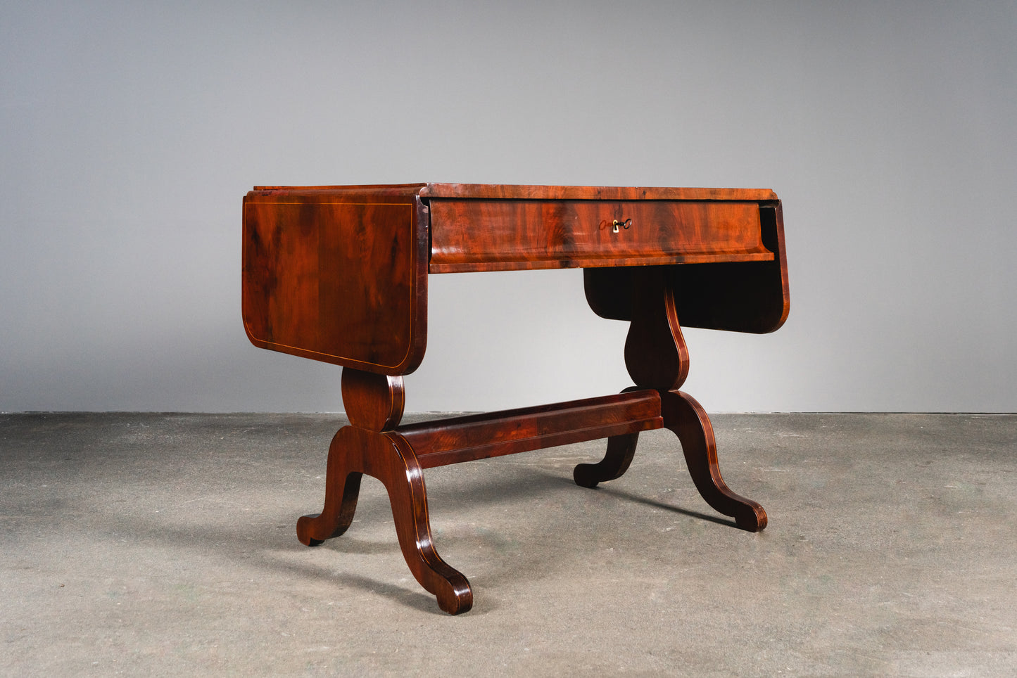 Originaler Biedermeier Schreibtisch, erste Hälfte des 19.Jahrhunderts - Tisch Desk Büro Mahagoni Stuhl Alt Antik MÖBLINGER