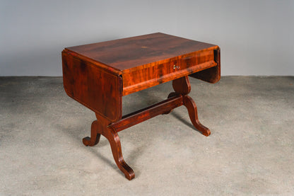 Originaler Biedermeier Schreibtisch, erste Hälfte des 19.Jahrhunderts - Tisch Desk Büro Mahagoni Stuhl Alt Antik MÖBLINGER