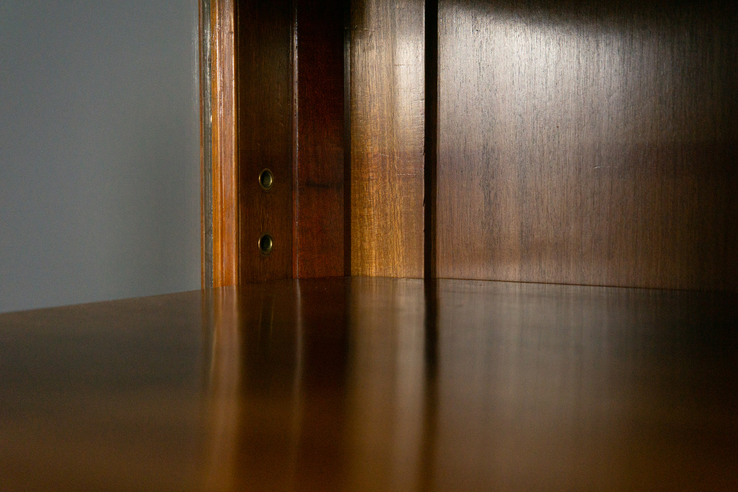 Wunderschöne kleine Vitrine