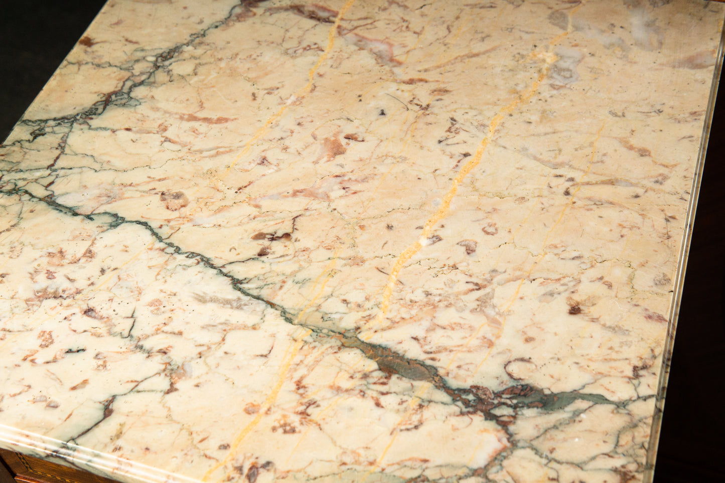 Französische Spiegelkommode