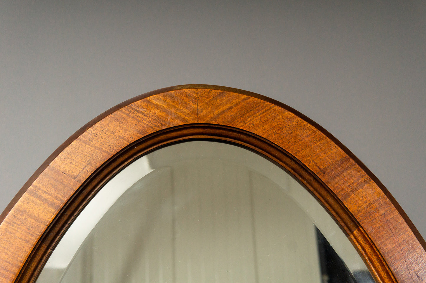 Französische Spiegelkommode