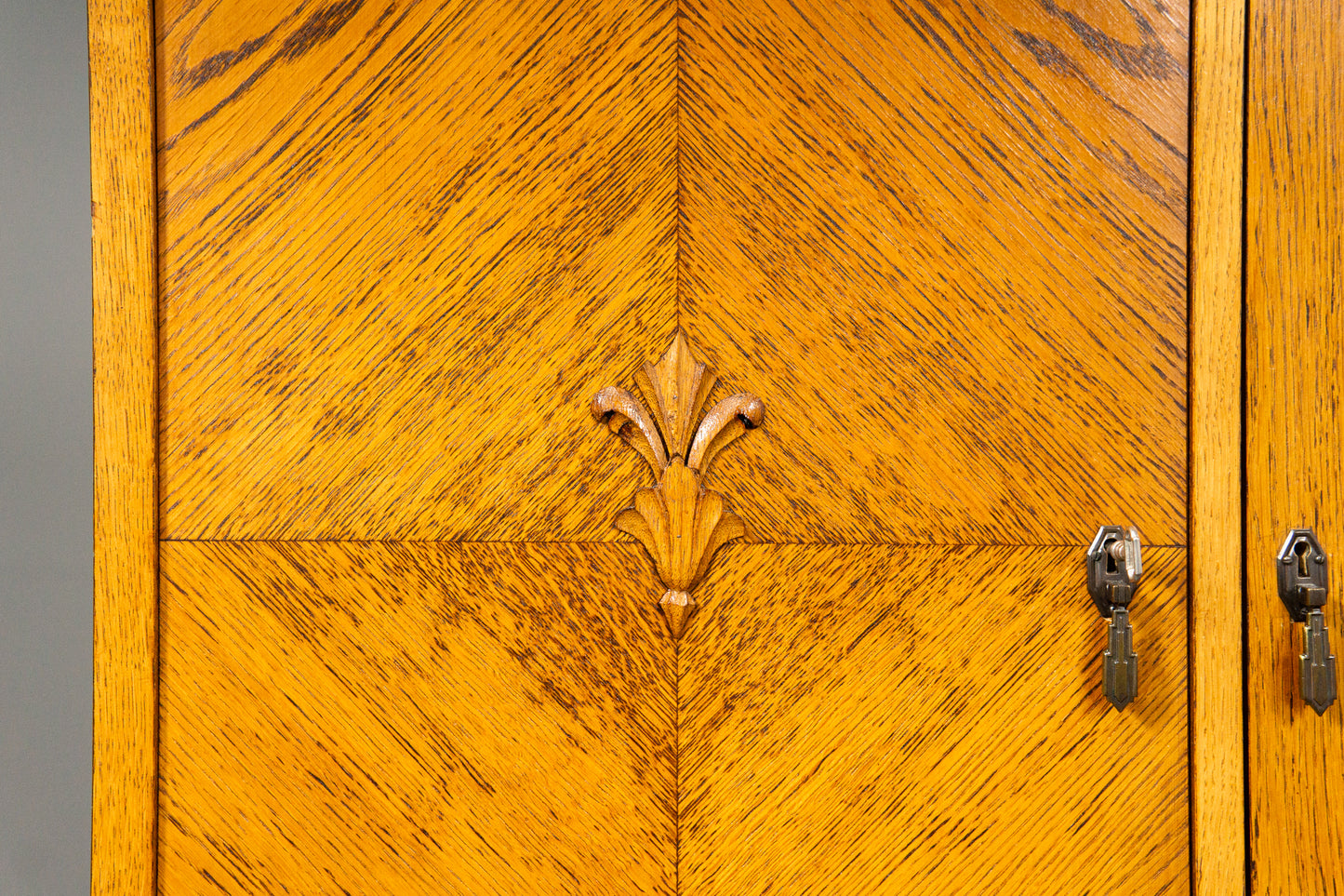 Wunderschöner Jugendstil Bücherschrank