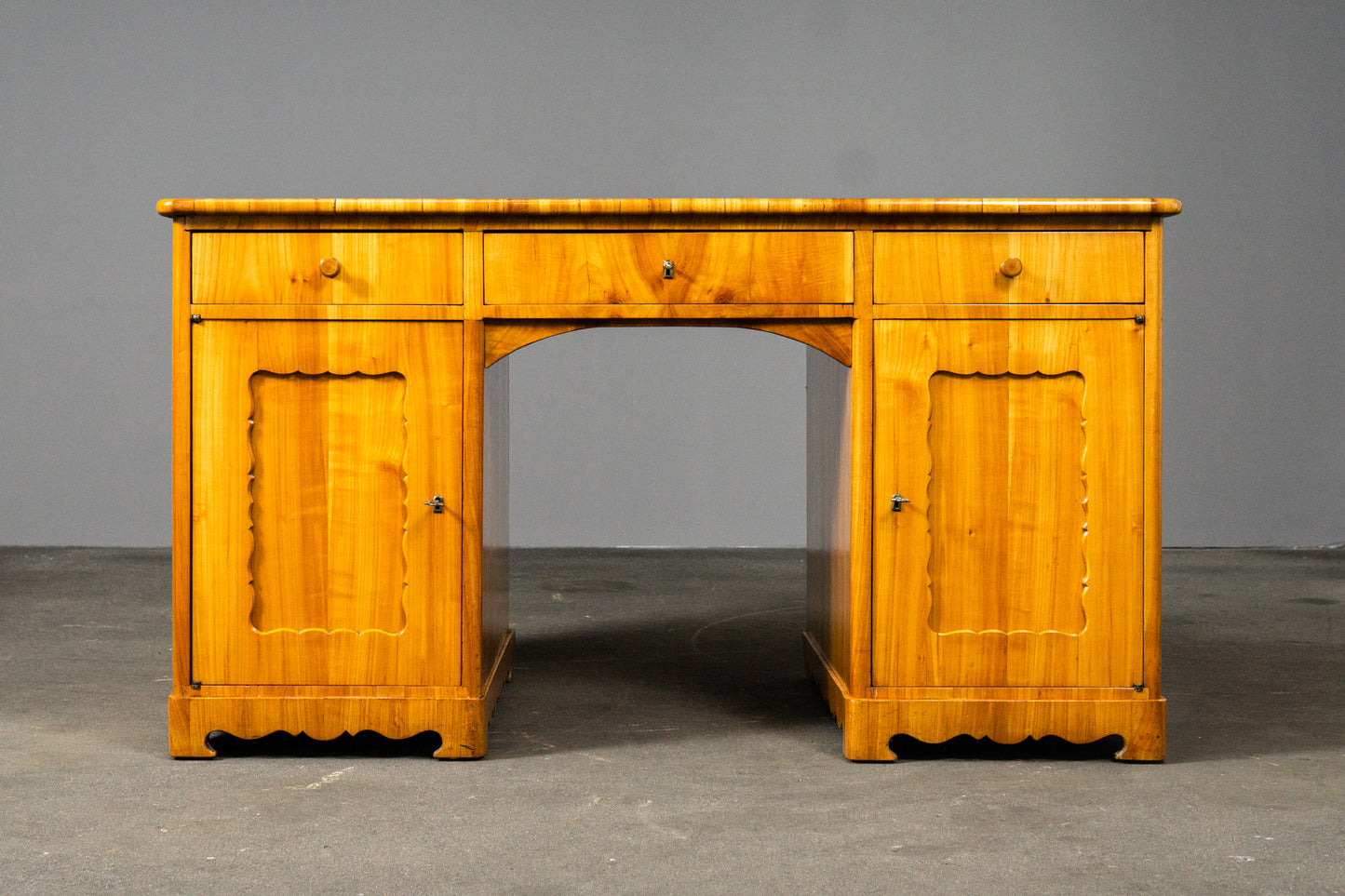 Eleganter Biedermeier Schreibtisch