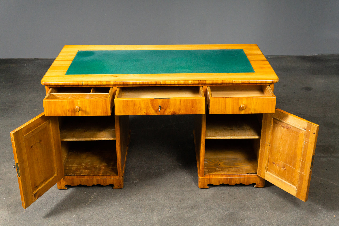 Eleganter Biedermeier Schreibtisch