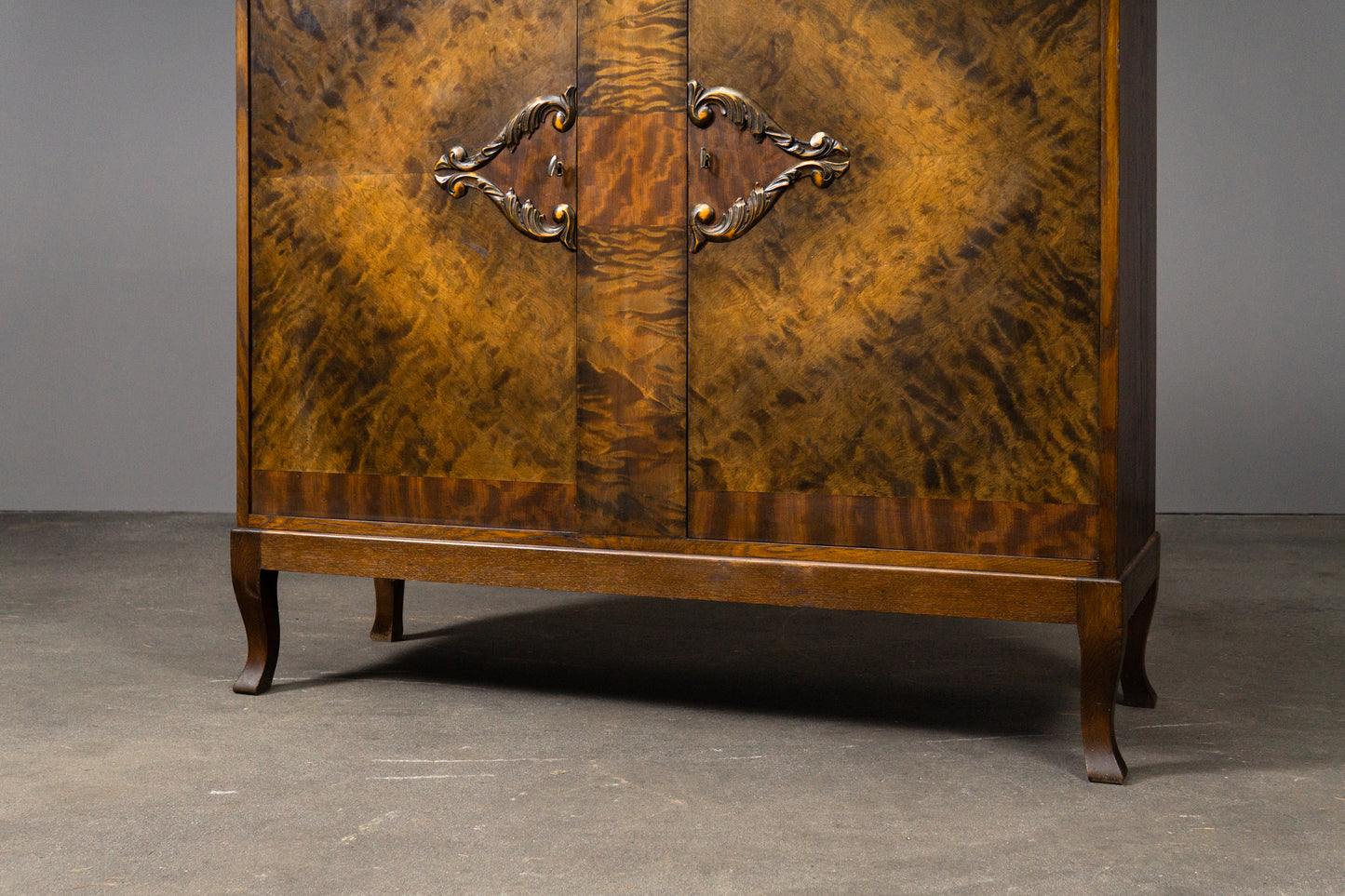 Außergewöhnliches Jugendstil Highboard