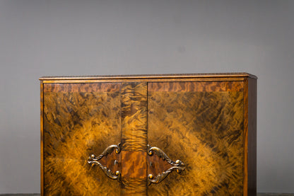 Außergewöhnliches Jugendstil Highboard