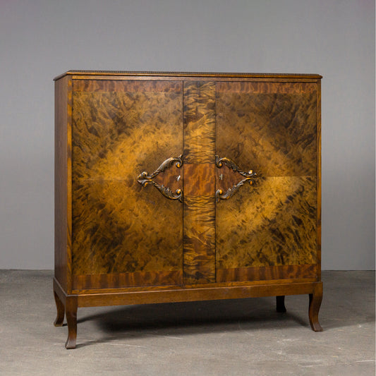 Außergewöhnliches Jugendstil Highboard