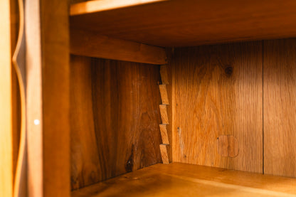 Elegante kleine Vintage Biedermeier Vitrine, zweite Hälfte des 19.Jahrhunderts - Schrank Regal Kommode Bücherschrank Antik Alt MÖBLINGER