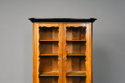 Elegante kleine Vintage Biedermeier Vitrine, zweite Hälfte des 19.Jahrhunderts - Schrank Regal Kommode Bücherschrank Antik Alt MÖBLINGER