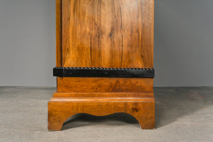 Elegante kleine Vintage Biedermeier Vitrine, zweite Hälfte des 19.Jahrhunderts - Schrank Regal Kommode Bücherschrank Antik Alt MÖBLINGER
