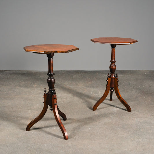 Schönes Paar Beistelltische, zweite Hälfte 19. Jahrhundert &amp; zweite Hälfte des 20.Jahrhunderts - Antik Tisch Konsole Blumen Vintage Alt MÖBLINGER