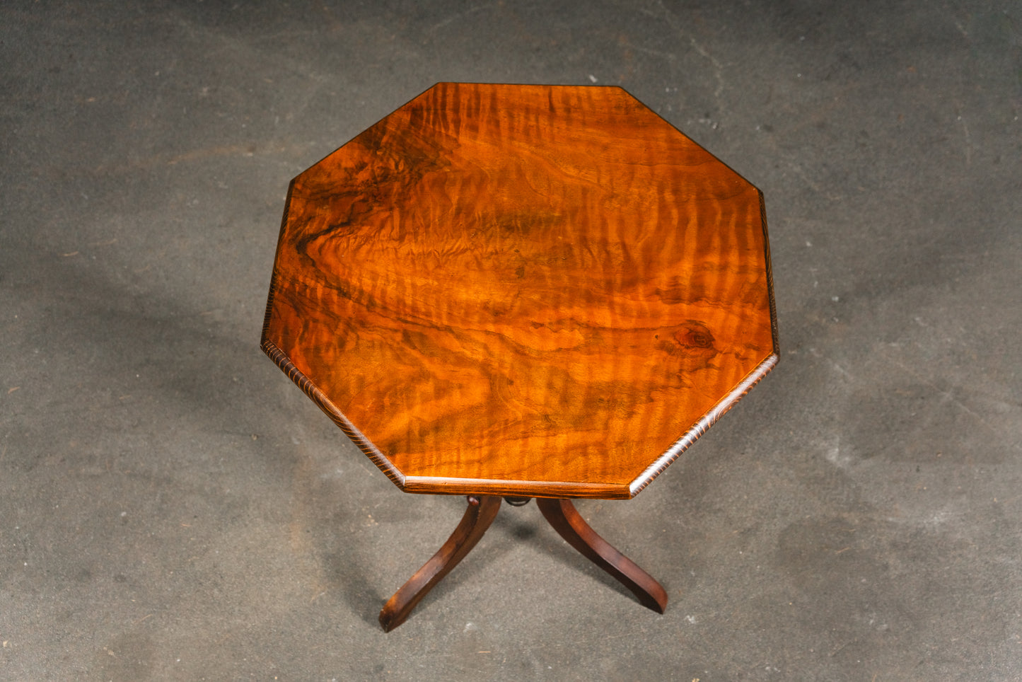 Schönes Paar Beistelltische, zweite Hälfte 19. Jahrhundert &amp; zweite Hälfte des 20.Jahrhunderts - Antik Tisch Konsole Blumen Vintage Alt MÖBLINGER