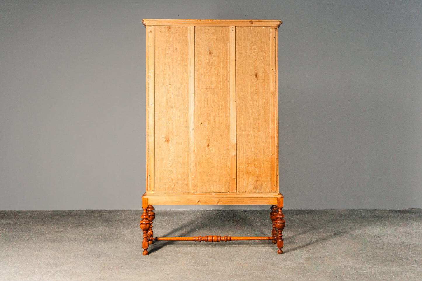 Stilvolle verglaste helle vintage Vitrine, Mitte des 20.Jahrhunderts - Eiche Schrank Regal Bücherschrank Alt Antik MÖBLINGER