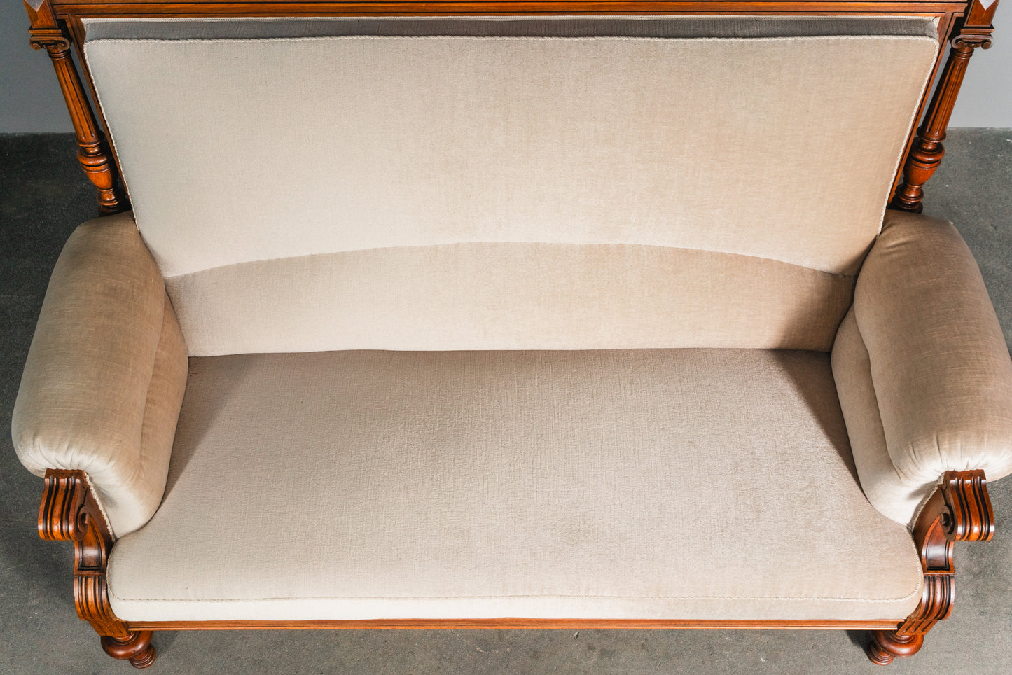 Klassisches gemütliches Gründerzeit Sofa, zweite Hälfte des 19.Jahrhunderts - Antik Couch Sessel Alt MÖBLINGER