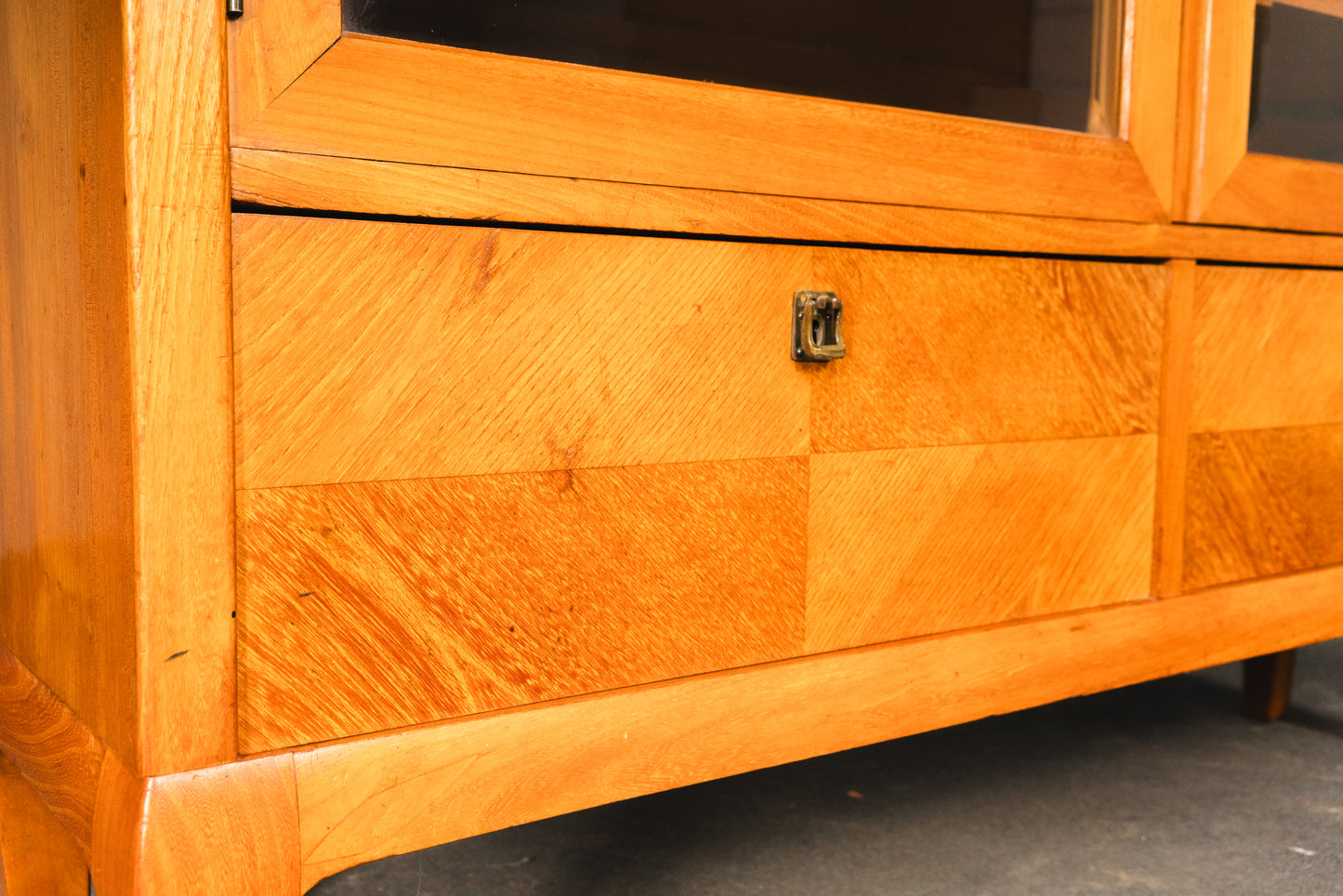 Eleganter Jugendstil Bücherschrank, Anfang des 20.Jahrhunderts - Schrank Vitrine Kommode Regal Alt Antik MÖBLINGER