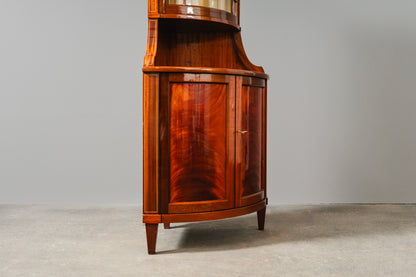 Elegante Eckvitrine im Englischen Stil, zweite Hälfte des 20.Jahrhunderts - Eckschrank Schrank Vitrine Kommode Regal Alt Vintage MÖBLINGER