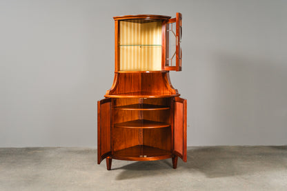 Elegante Eckvitrine im Englischen Stil, zweite Hälfte des 20.Jahrhunderts - Eckschrank Schrank Vitrine Kommode Regal Alt Vintage MÖBLINGER