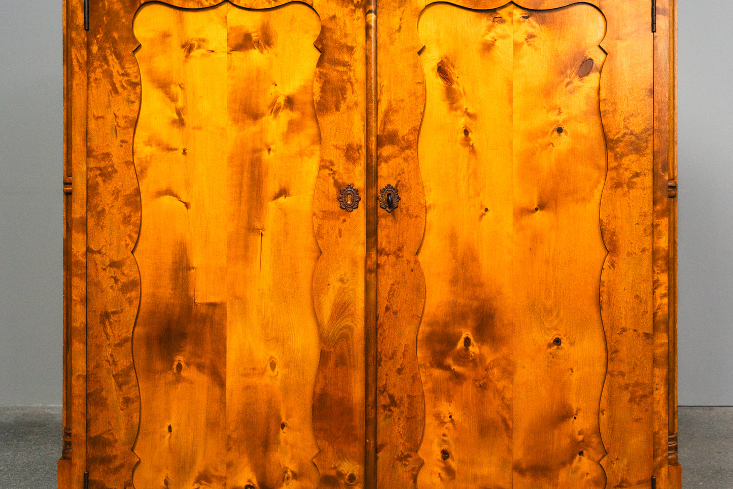 Schöne Kommode im Biedermeier Stil, zweite Hälfte des 19.Jahrhunderts - Schrank Regal Anrichte Alt Antik MÖBLINGER