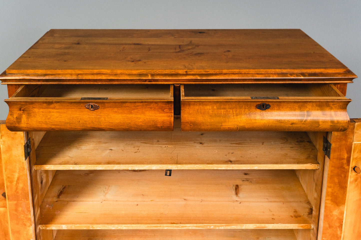 Schöne Kommode im Biedermeier Stil, zweite Hälfte des 19.Jahrhunderts - Schrank Regal Anrichte Alt Antik MÖBLINGER