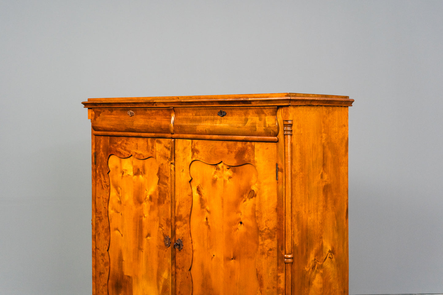 Schöne Kommode im Biedermeier Stil, zweite Hälfte des 19.Jahrhunderts - Schrank Regal Anrichte Alt Antik MÖBLINGER